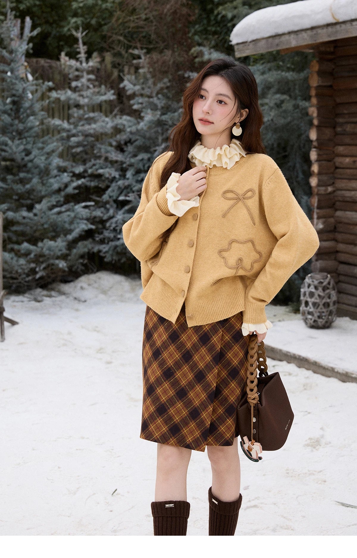 MISHOW Retro Plaid Brushed Skirt for Women Winter 2025 High Waist Slim Thick Skirt Side Invisible Zipper Warm Skirts MXE91B2457