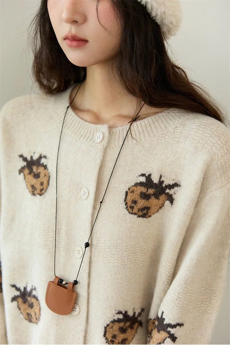 MISHOW Cardigan Women 2025 Autumn Winter Fashion Fuuny Pineapple Jacquard Round Neck Single-breasted Sweater Woman MXE87Z2752