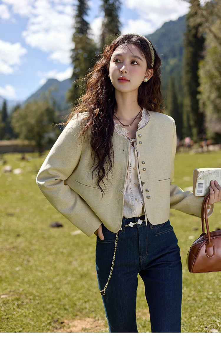 MISHOW French Retro Lace Collar Shirt for Women 2024 Autumn Bow Tie Top Lantern Sleeves Seven Quarter Sleeves Shirt MXD41X1621